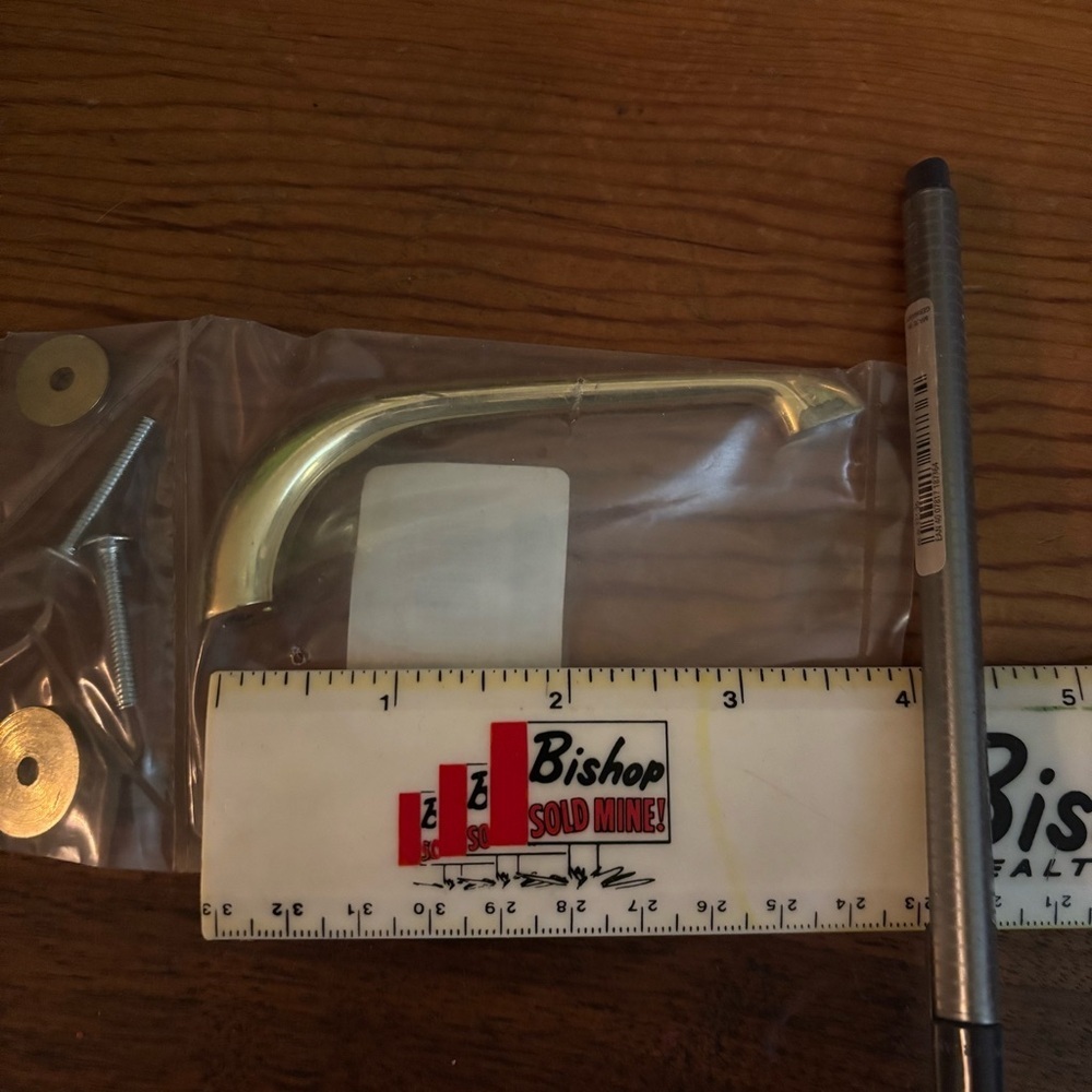 Liberty Hardware Gold Tone Drawer Pulls Lot Of 37 - Picture 4 of 5